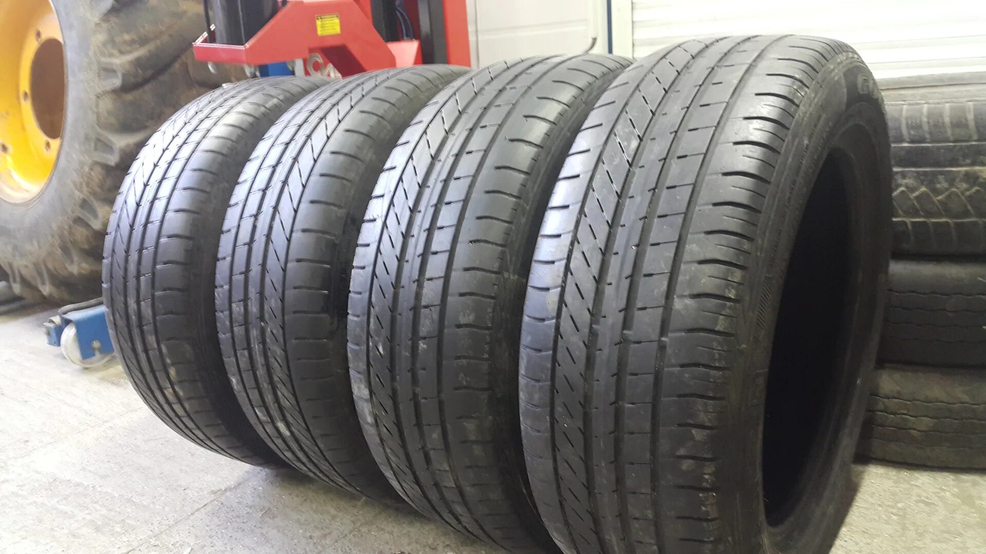 Goodyear 225 55 17. Goodyear 215 55 17. Goodyear efficientgrip performance 2 225/45 r17. 215/65/16 гудиер эффициент грип. 225 55 17 goodyear effihen grip 162z 225/55r17.