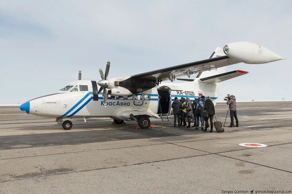 Какие самолеты в мае. L 410 КРАСАВИА. Л410 самолет КРАСАВИА. Шасси л-410. КРАСАВИА самолеты Барнаул.