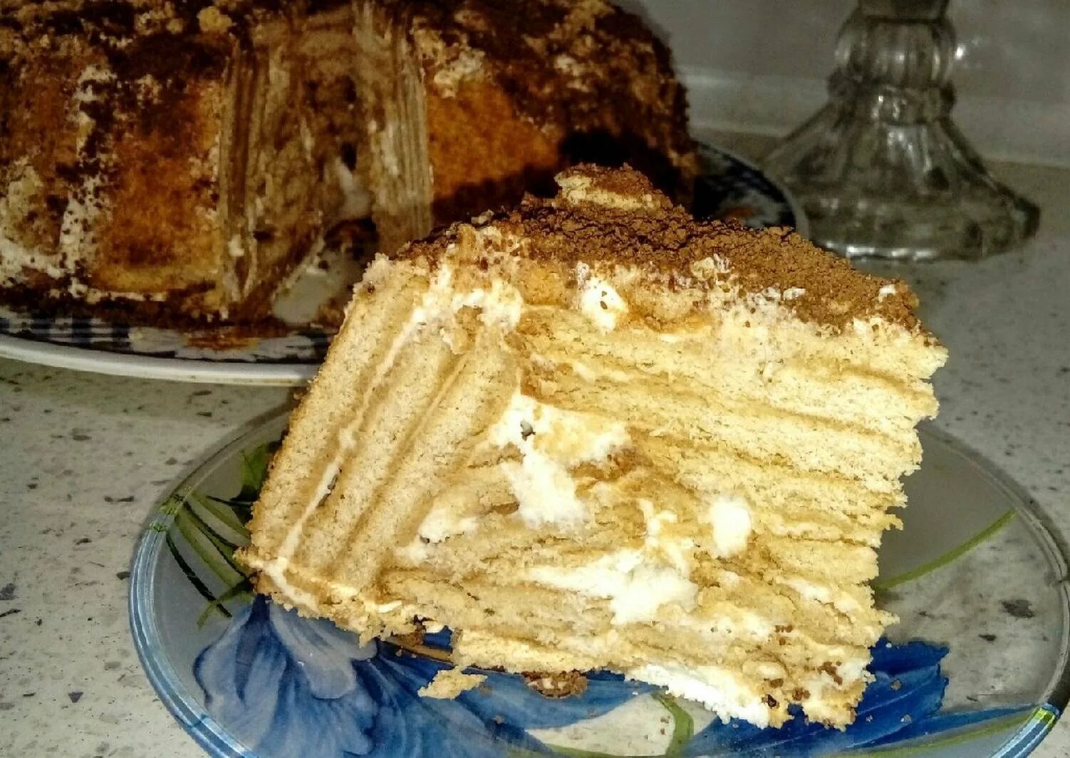 Торт из печенья банана и сгущенки. Торт из печенья. домашний торт из печенья. тортик из печенья и сгущенки. торт из печенья без выпечки.