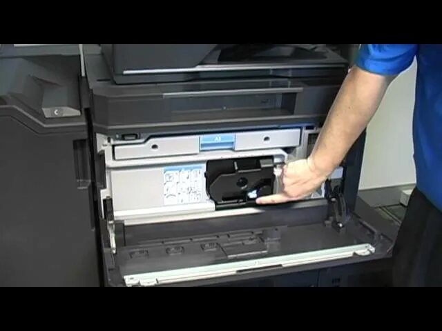 Kyocera jam4201. Kyocera m2040dn. Узел подачи бумаги samsung 2070. Куосера замена картриджа. Ролик кассеты samsung xpress m2870fd.