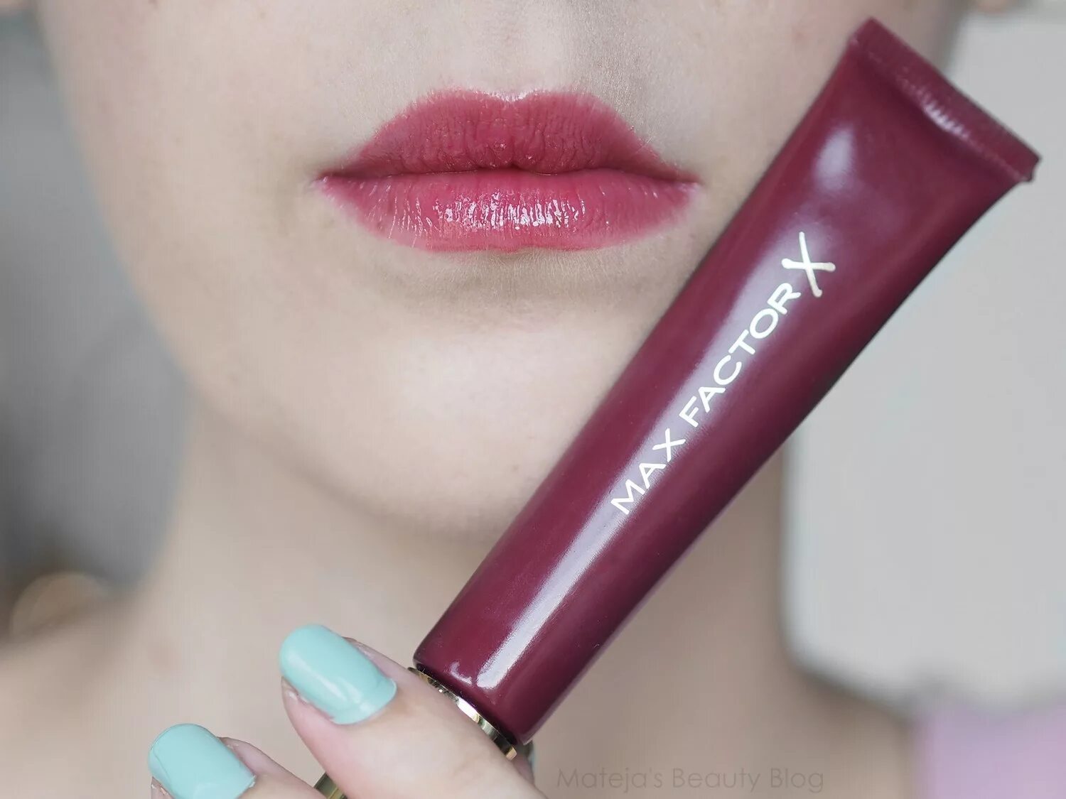 Max elixir. Max factor colour elixir cushion 020. max factor elixir cushion 015. помада max factor colour elixir cushion. max factor colour elixir lip cushion 20.