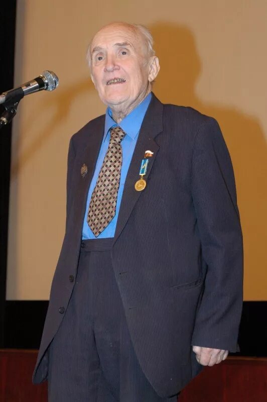 Умер актер Павел Винник - РБК
