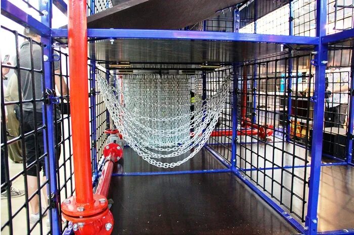 7 континент новороссийск семейный парк. Город зерноград ростовской области. Лабиринт robotic retailers парк развлечений. Лабиринт зерноград. Лабиринт зерноград.