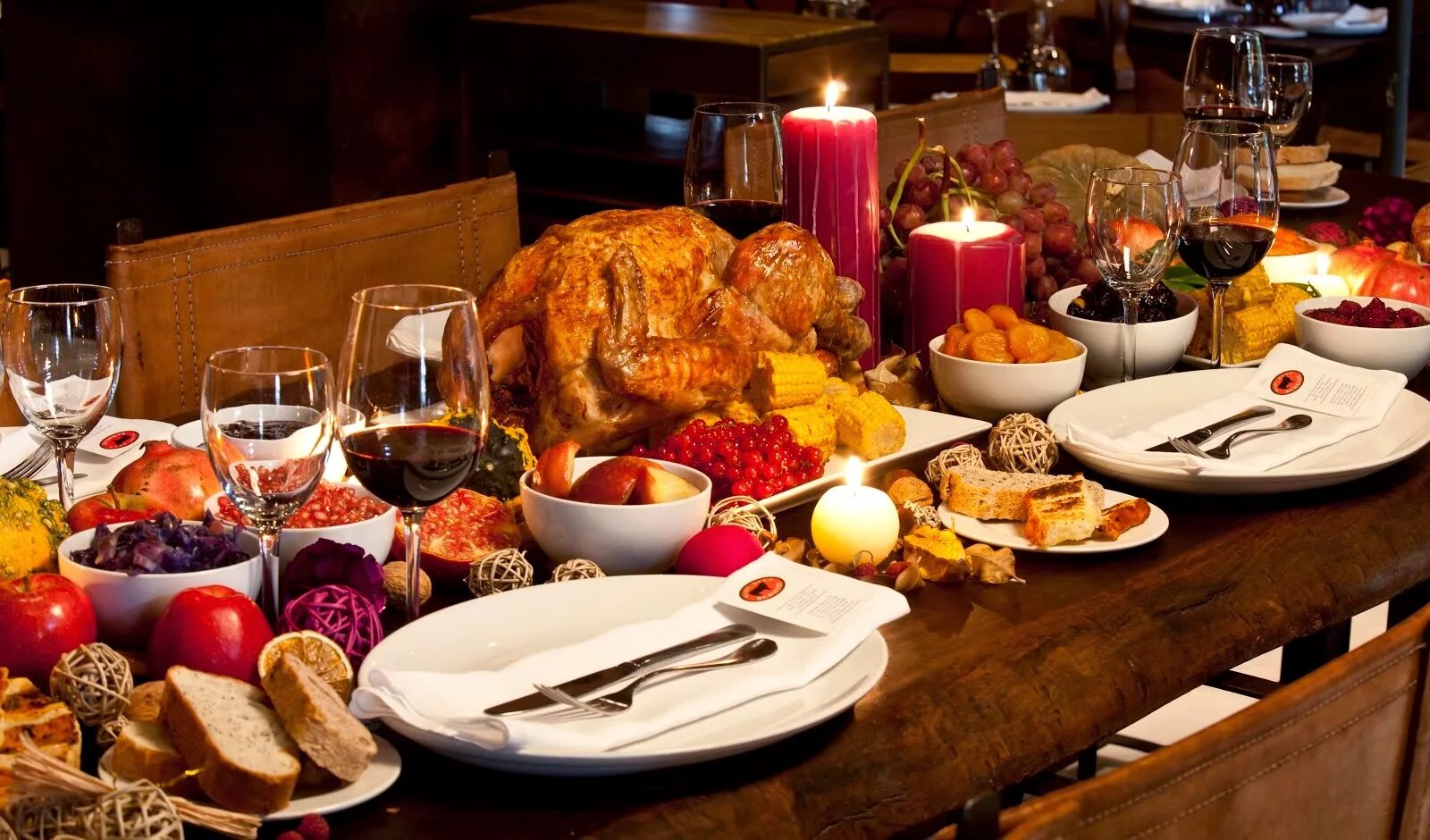 Итальянский новогодний стол. Новогодний стол. Рождественский стол. Рождественский ужин. Новогодний стол.