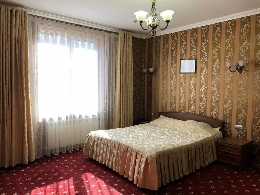 Приэльбрусье отель эльбрусия. Гостиница эльбрусия. Кафе эльбрусия терскол. Гостиница эльбрусия. Гостиница адамас терскол.