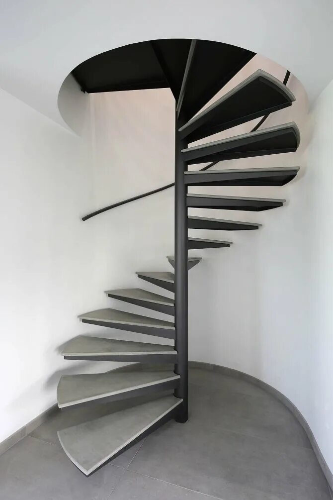 Винтовая деревянная лестница ДЛС-034 С металлом. Стамет винтовая лестница. Винтовая деревянная лестница модульная, ДЛС-036.