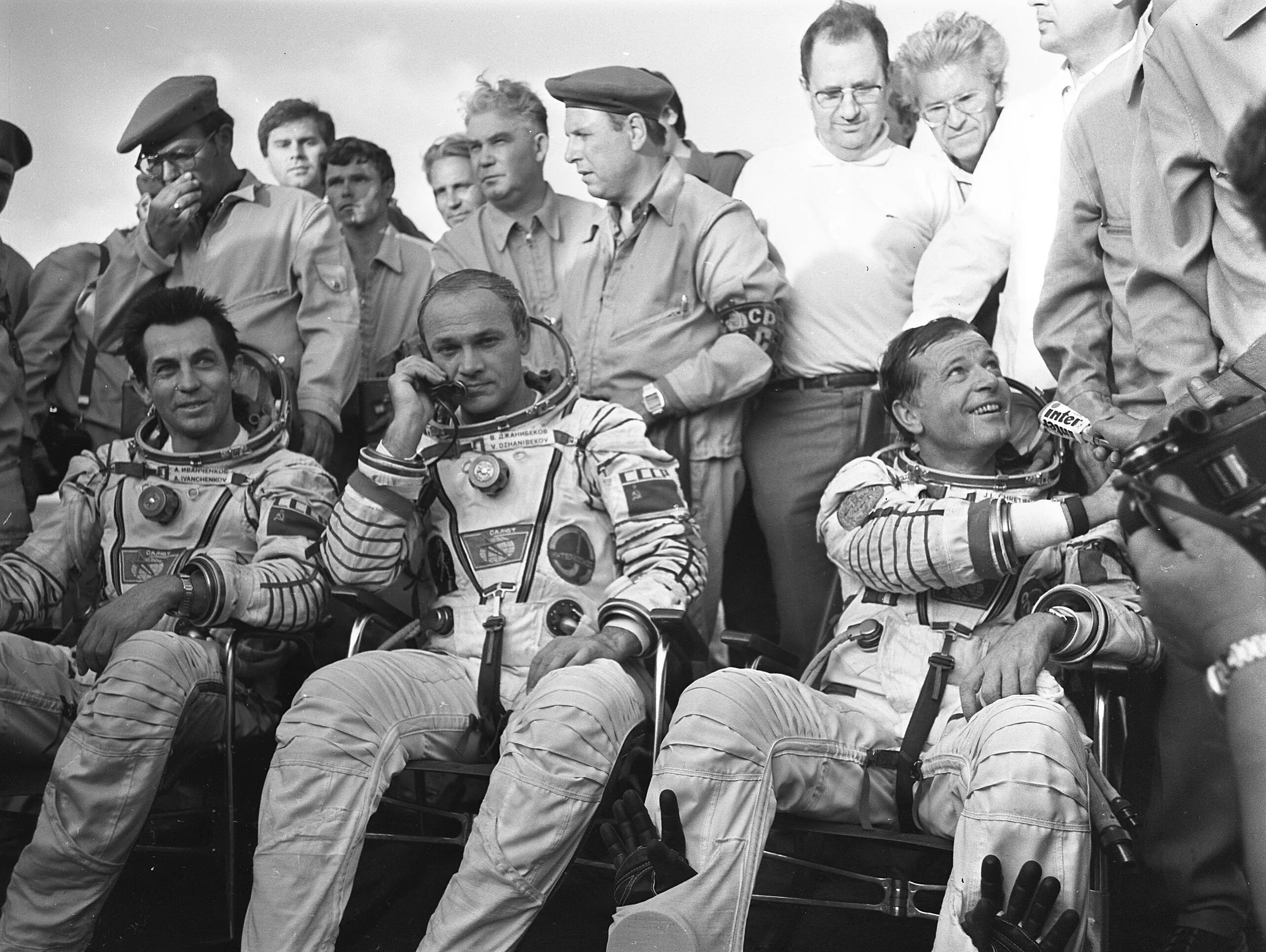 Союз т 7. Экипаж корабля &quot;союз т-2&quot; 1980. франция - экипаж «джемини-4».