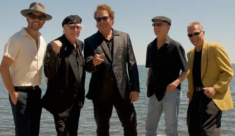 Altered five blues band