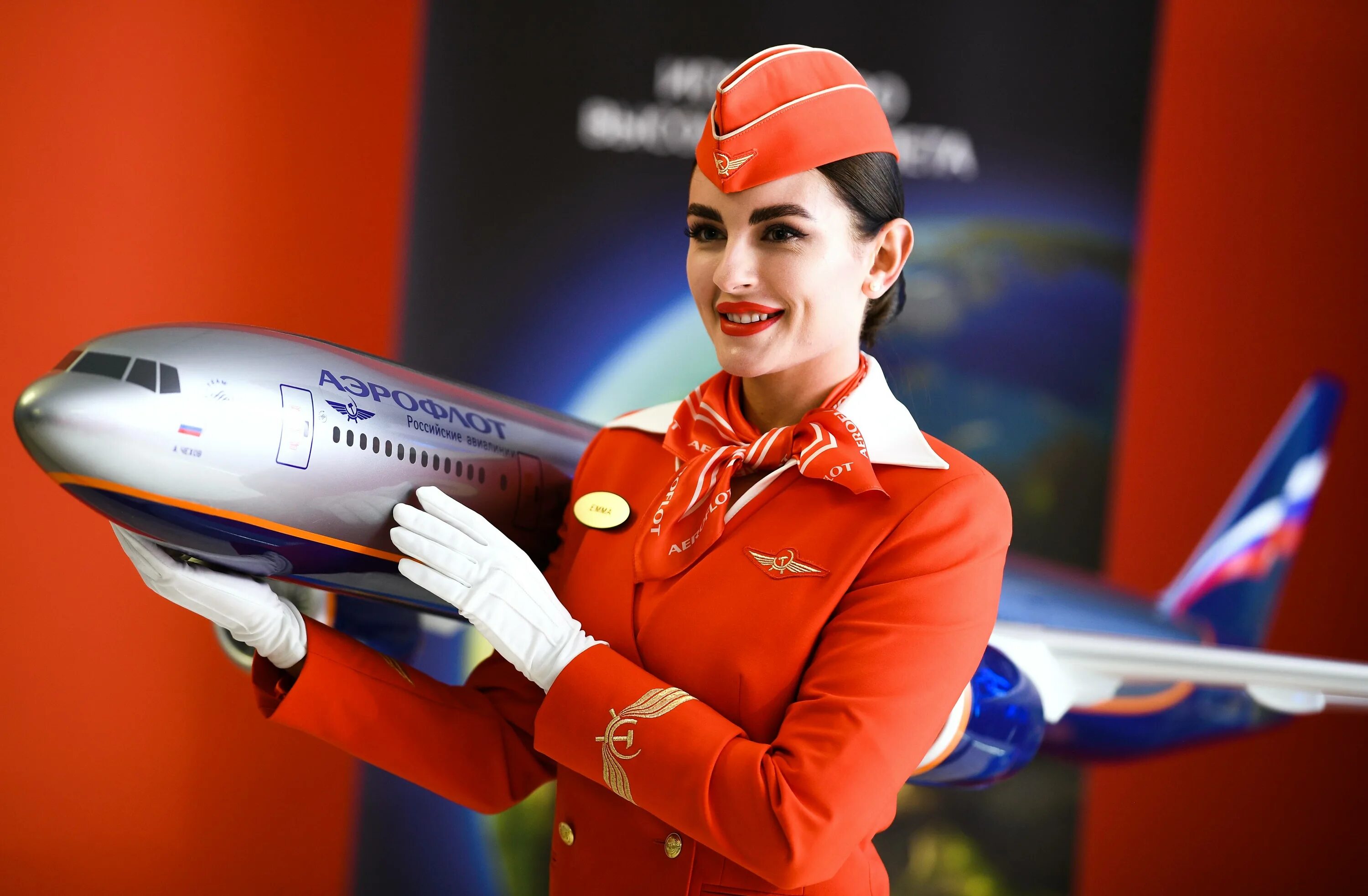 Руанаир авиакомпания. Включи авиакомпания. Uzbekistan airways стюардессы. Adria airways стюардессы. Нордавиа бортпроводники.