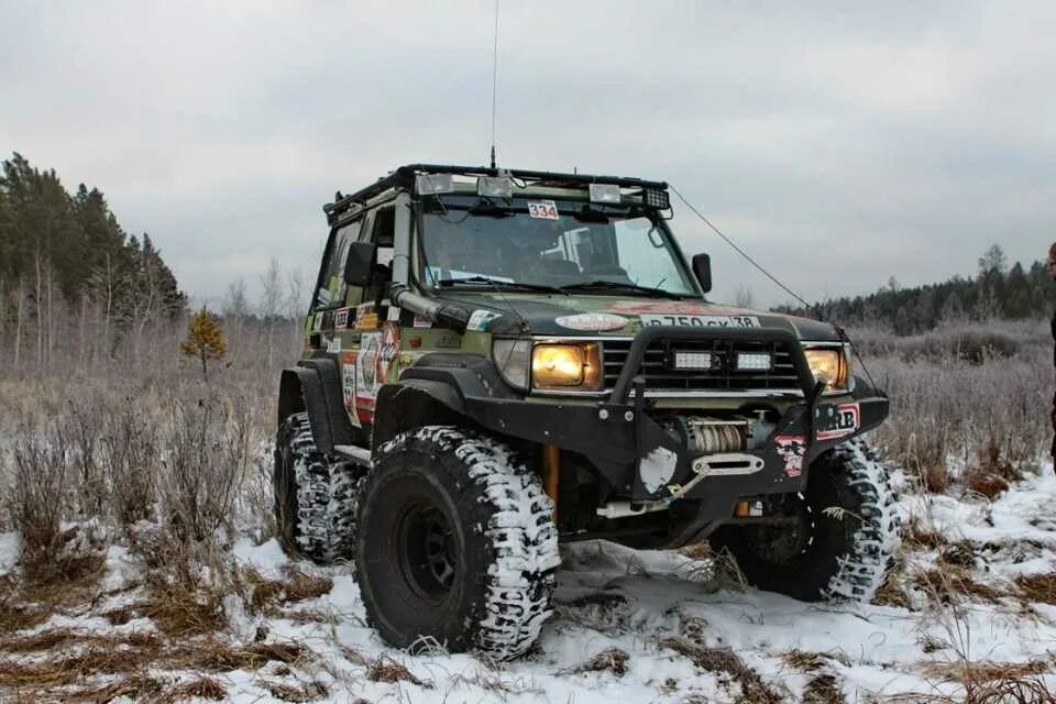 Лучшие автомобили полный привод. Полноприводные внедорожники Toyota Land Cruiser. Оффроуд Хендай Галлопер. ТЛК покатушки. Внедорожник для леса.