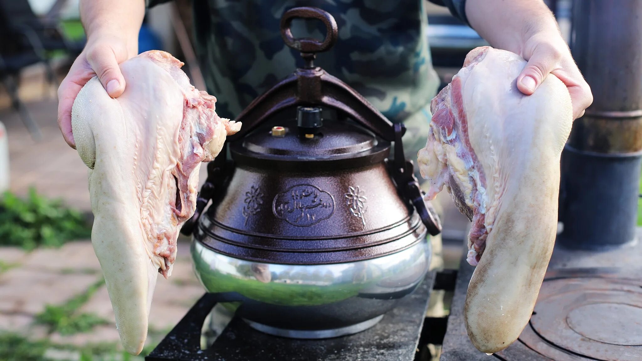 Хашлама в афганском казане. Плов в афганском казане. Сколько готовить мясо в афганском казане. Сколько готовить мясо в афганском казане. Жаркое в афганском казане.