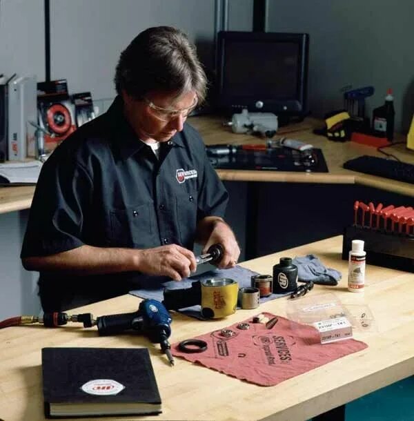 сервисный центр ремонт компьютеров. строительные инструменты. электроинструмент. Technical service of powertools. консоль ps4 термопаста.