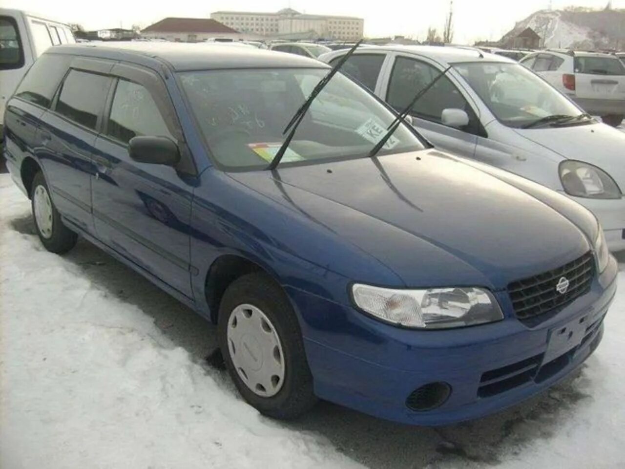 Ниссан пермский край. Nissan Expert 2002. Ниссан эксперт 2002г. Ниссан Expert 2002 1,8. Ниссан эксперт 1995.