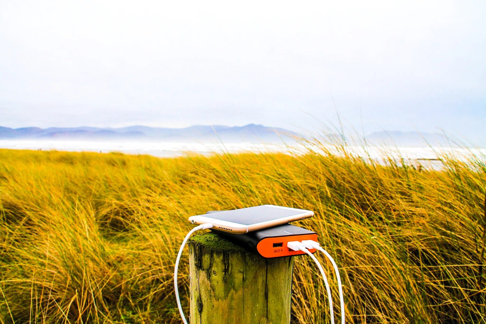 Банк travel. Power bank. трэвел power bank. банка для путешествий. фон для power bank.