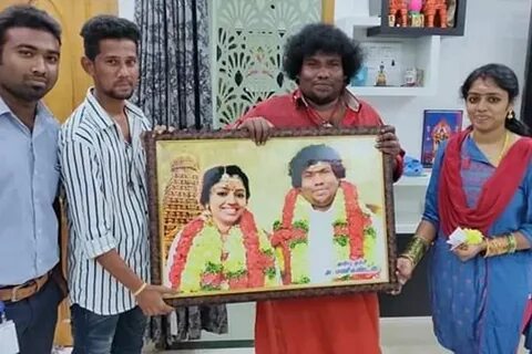 Yogi Babu - Photo Gallery - Suryan FM.