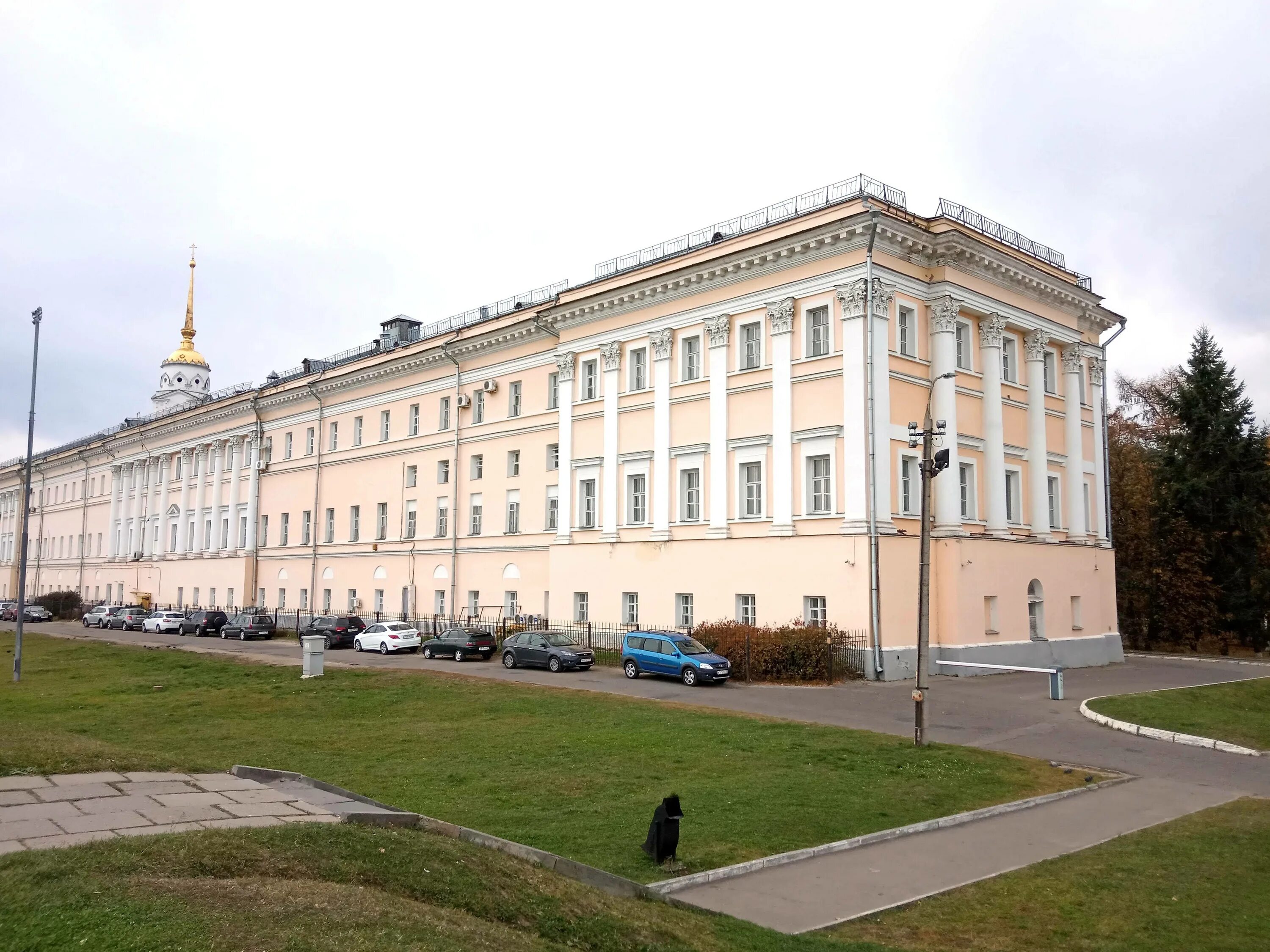 Здание присутственных мест великий новгород. Здание присутственных мест губернской канцелярии казань. Здание присутственных мест. Здание присутственных мест. Здание присутственных мест.