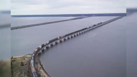 Дамба через
