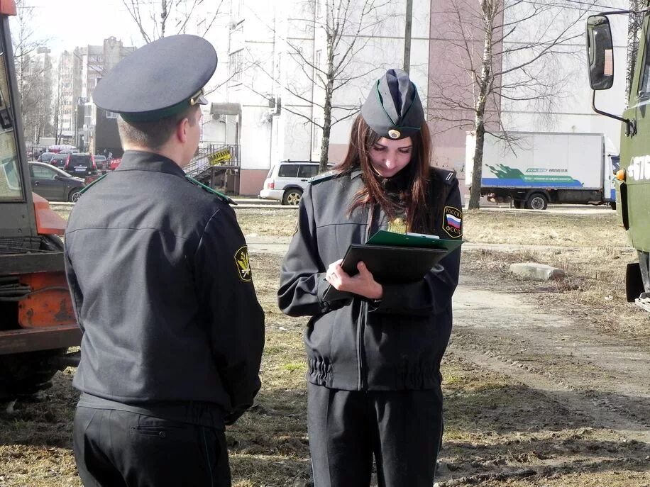 Приставы промышленная телефон. Приставы Смоленск. Промышленные приставы Смоленск. Приставы Смоленск фото. Нач приставов Смоленска.