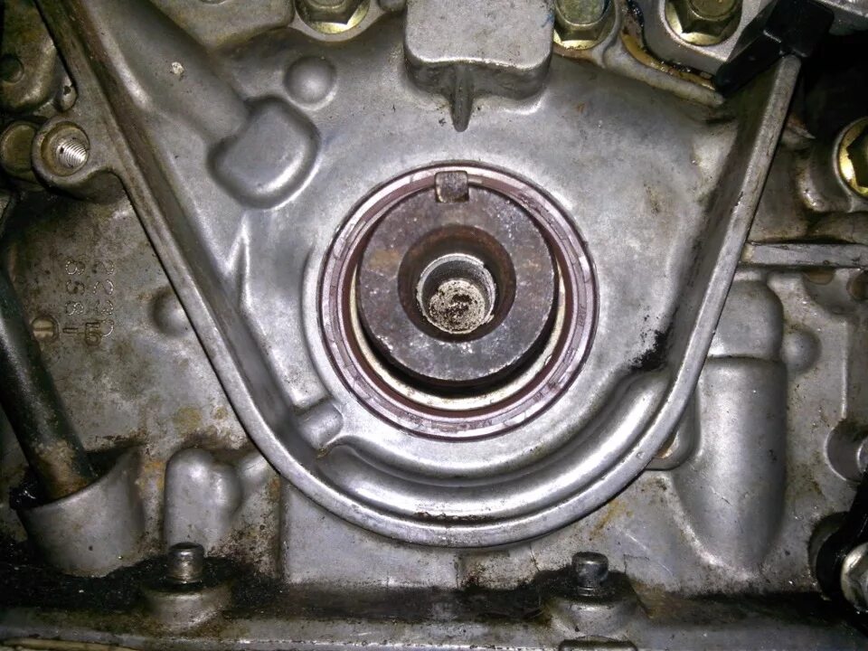 Мазда 6 как снять коленвал ДВИГАТЕЛЬ FE 2.0 (ЧАСТЬ-5 Сборка низа) Mazda 626 II (GC), 2 л, 1985 года своим