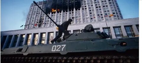 Обстрелянный белый дом 1993
