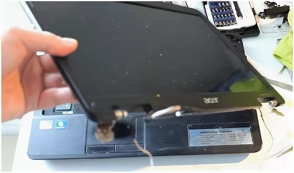 Как разобрать ноутбук Acer Aspire 5560G