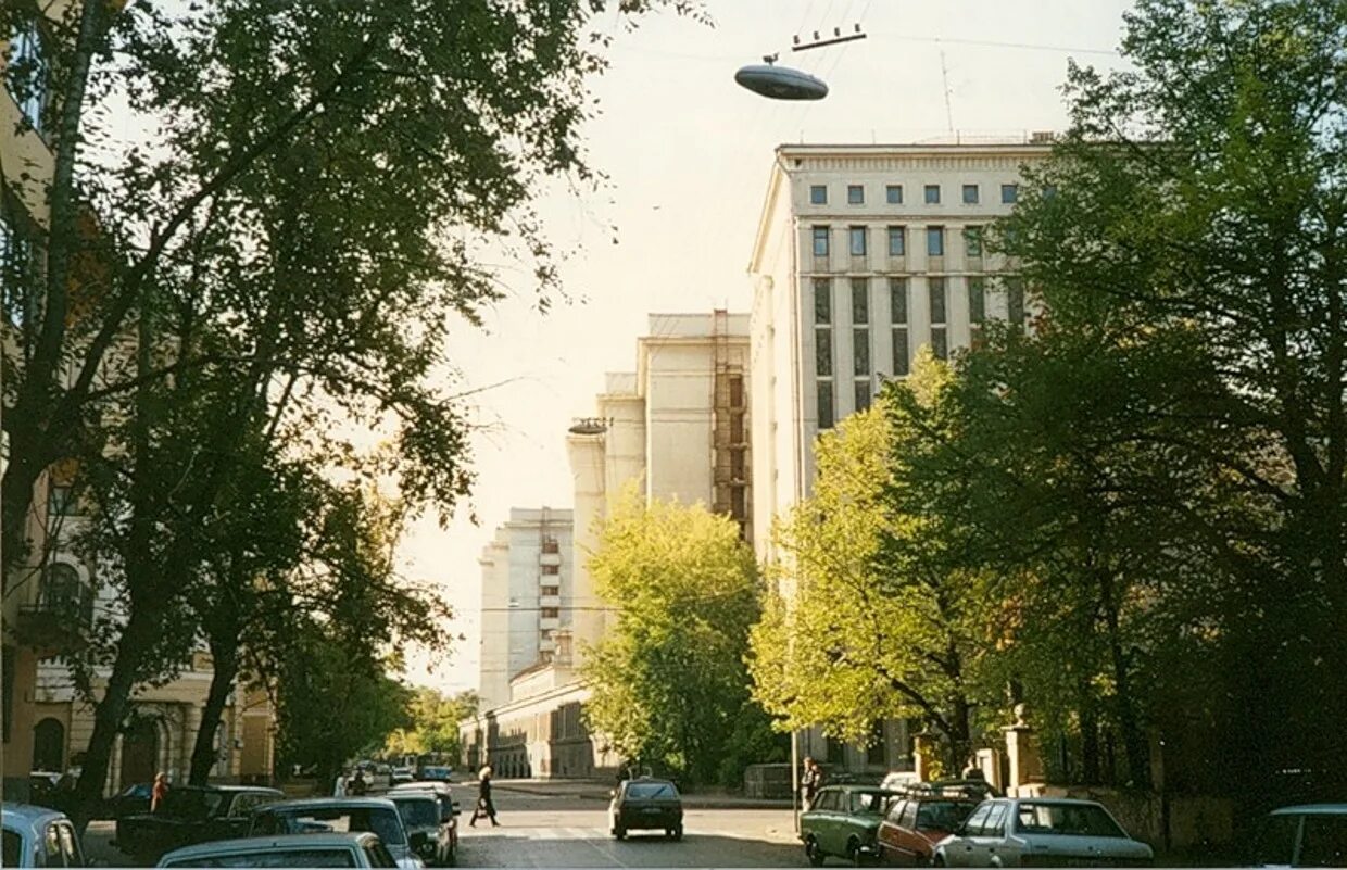 Пироговская улица Москва. Улица малая Пироговская Москва. Хамовники улица малая Пироговская. Большая Пироговская улица Москва.