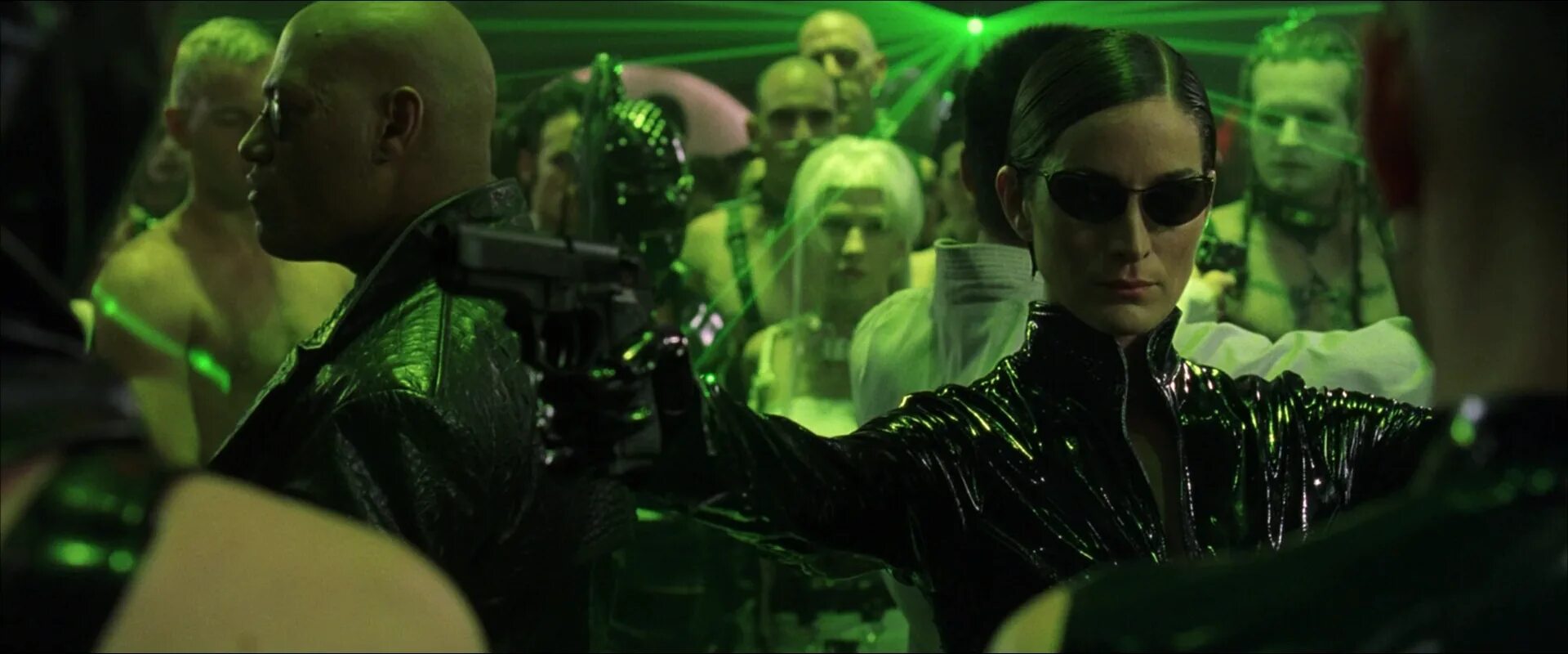 Матрица 3 революция фильм 2003. Нео матрица 4. Кармический хвост в матрице. Моника белуччи в фильме матрица. 18 в матрице.