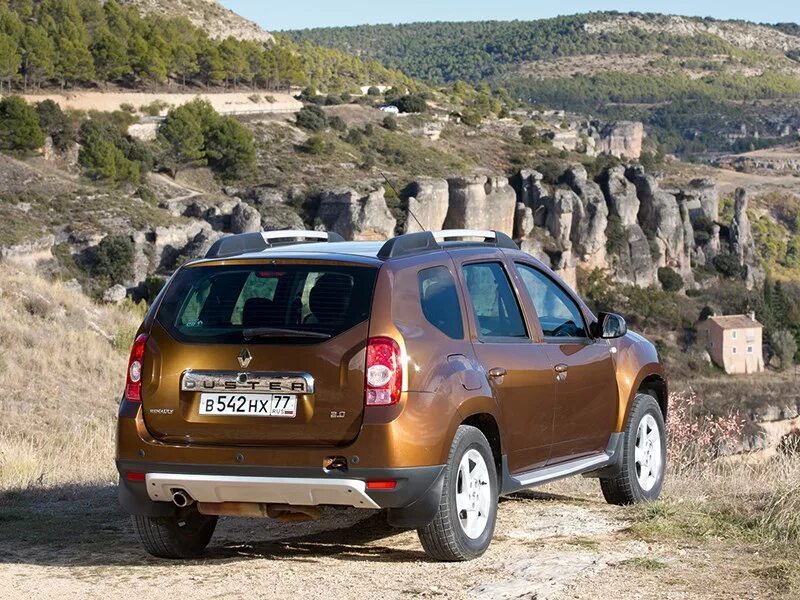 Сборка рено дастер. Renault Duster 1. Рено Дастер 1 поколения. Рино Дастер 1 покаления. Renault Duster 2010.