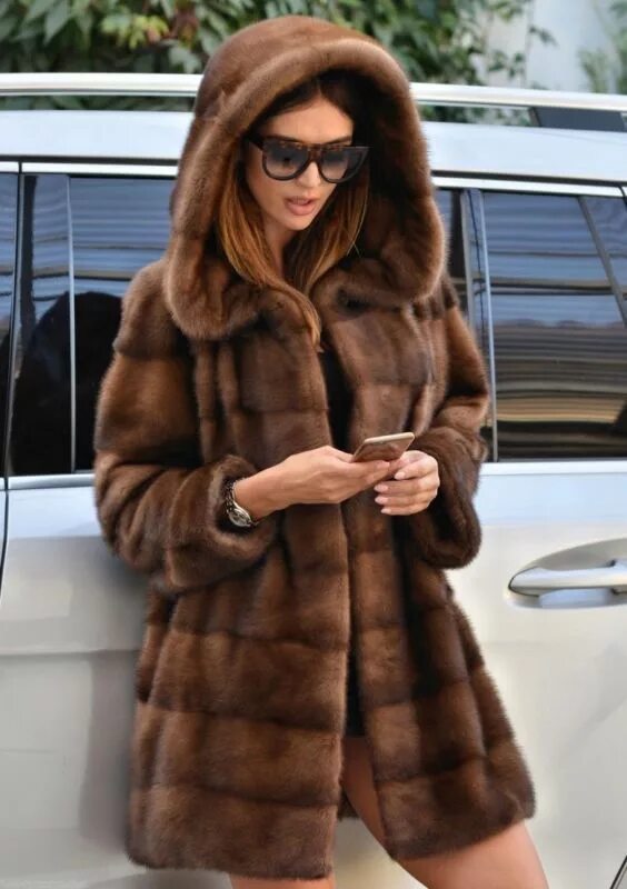 Норковая шуба fur. Шуба серебристая норка. Шуба норковая фурс. Фасоны норковых шуб. Saga furs шиншилла.