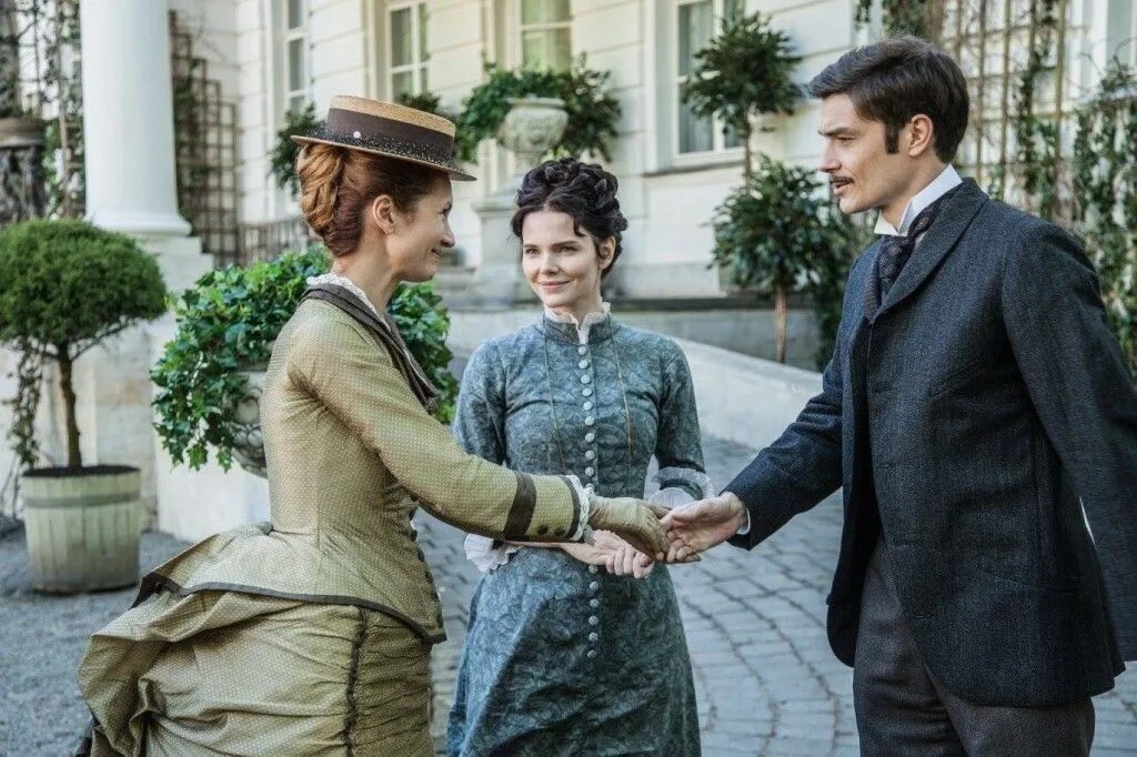 Вронскому было лет. Вронскому было лет. Каренина и вронский. Вронскому было лет. Вронскому было лет.