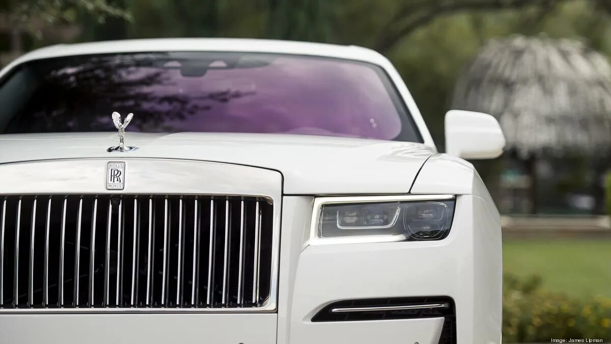 Песня ты дороже чем rolls royce. Rolls Royce Ghost 2021. Rolls Royce Ghost 2021 черный. Rolls Royce Ghost 2023. Оптика Rolls-Royce Ghost 2021.