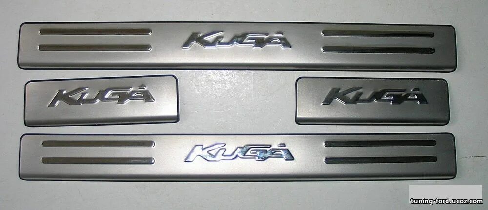 Накладка порога Ford Kuga 2. Накладки на пороги Форд Куга 2. Накладка Ford Kuga OEM. Накладки на пороги внутренние Форд Куга 1.