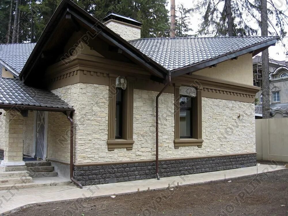 Комбинированный фасад дома: типы, сочетания материалов и фото примеры