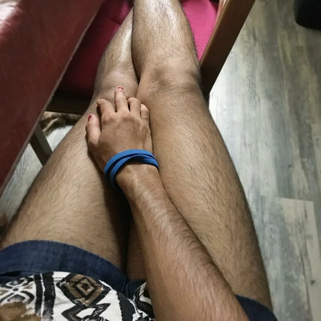 К чему снятся волосатые ноги у себя. Ножки мужские. Ноги парней.