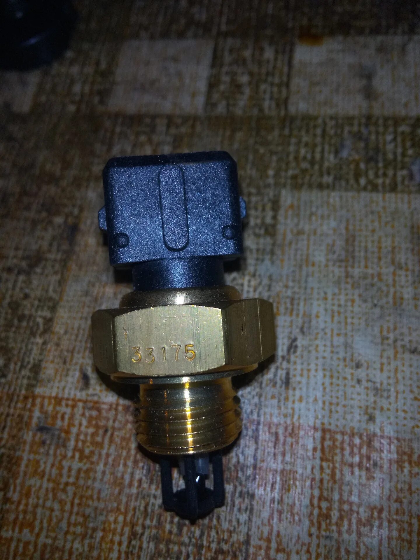 Дтв 700. Fae 33160 датчик температуры. 3934037100 датчик. дтв датчик. fae датчик температуры воздуха 33166.