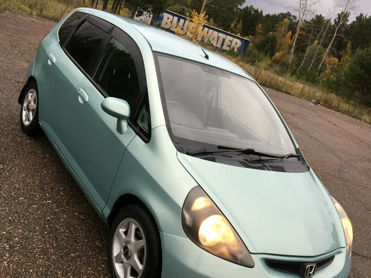 Продам фита. Хонда фит зеленый. Хонда фит 2003. Honda Fit зеленая. Фит 2003 года.