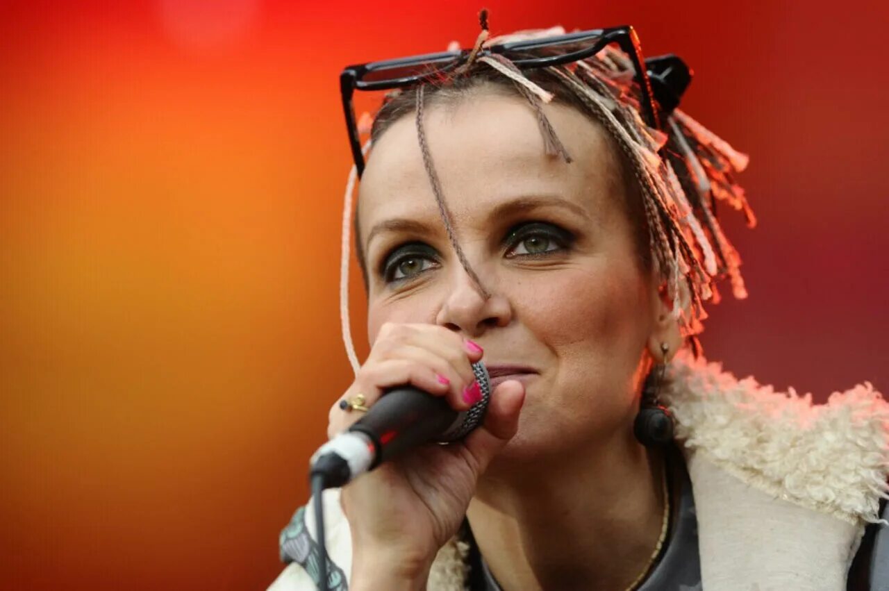 Мария владимировна макарова. Маша макарова солистка. Мария макарова певица. Маша и медведи группа солистка. Маша и медведи марии макаровой.