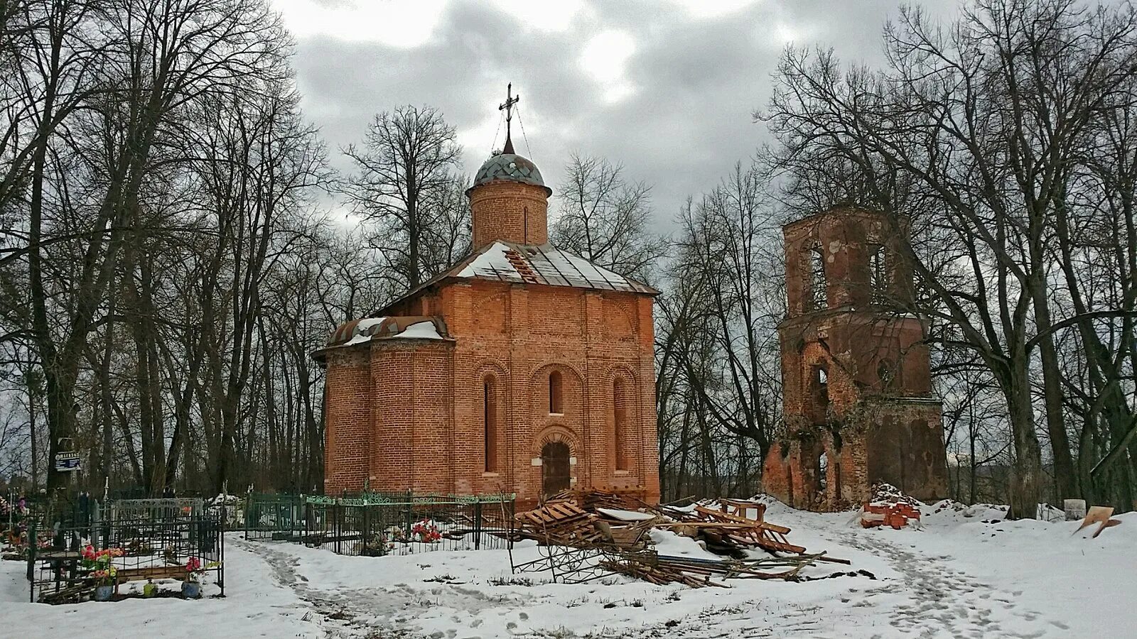 Ключарева юркино рождество анализ. Юркино храм рождества. Церковь рождества христова, село юркино, московская область. Юркино рождество читать. Каринское храм.