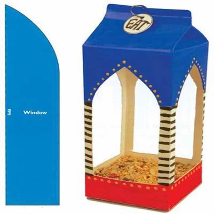 Как сделать кормушку из коробки молока. Кормушка для птиц из тетрапака от молока. Кормушка для птиц из коробки из под сока. Кормушка из пачки молока. Кормушки для птиц иж коробок.