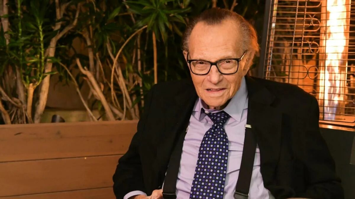 Larry king (tennis). Американский интервьюер известный. Ларри кинг фото молодой. Лоуренс р харви в молодости. Лоуренс харви «ларри» браун.