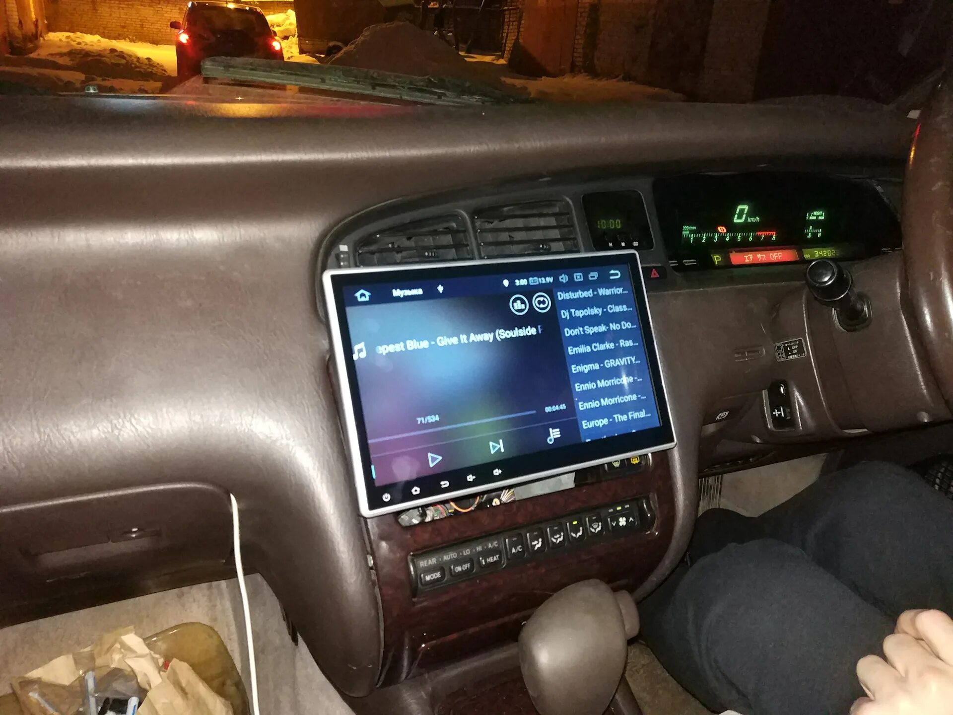 Андроид на crown. Тойота кроун 171 магнитола андроид. Tesla магнитола для toyota crown 2005. Андроид на crown. Магнитола 2 din toyota crown s140.