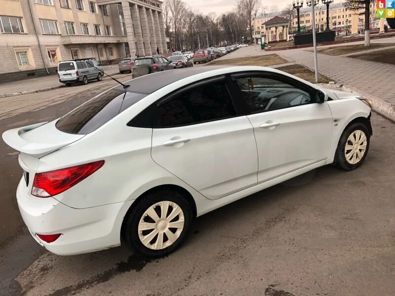 Купить солярис на авито в москве. Машина Hyundai Solaris 2011. Хендай Солярис 2011 года. Хендай Солярис 2011 белый. Хендай Солярис 2011 года белый.