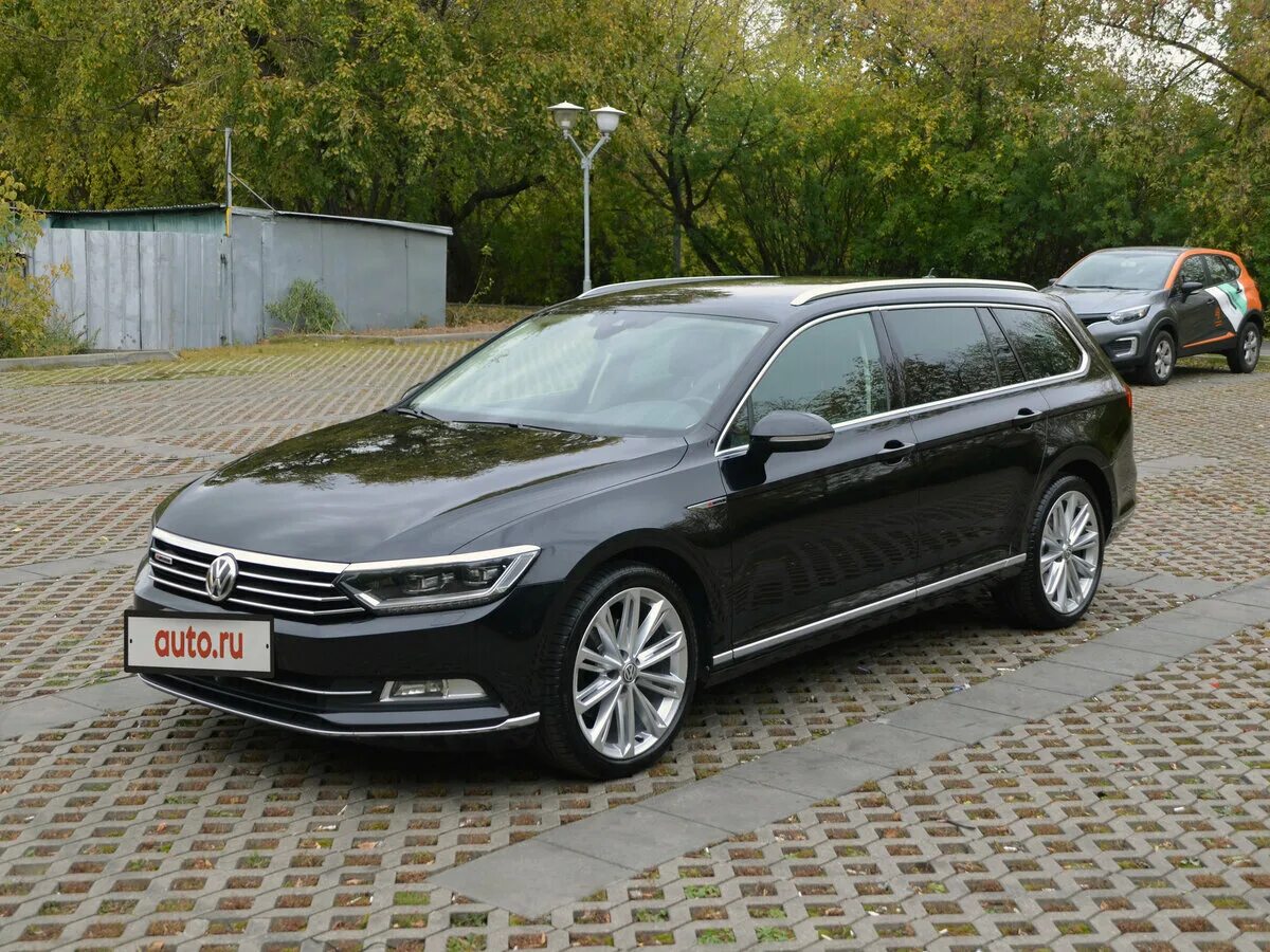 Купить пассат дизель. VW Passat b8 Wagon. Фольксваген Пассат b8 универсал. Volkswagen Passat b8 черный. Volkswagen Passat b8 универсал чёрный.