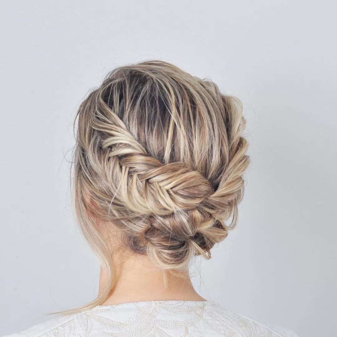 French Braid: The Ultimate Guide to Mastering the Classic Hairstyle and Creating
