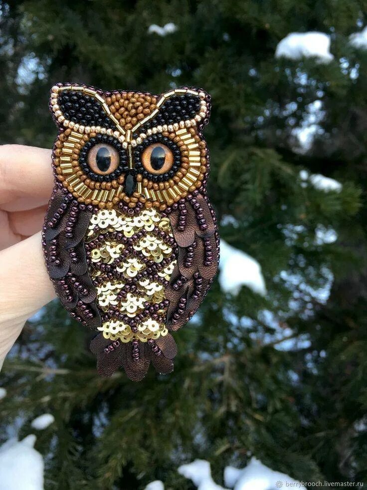 Сова из бисера. Брошь сова. брошь сова из бисера. брошь совушка. брошь совушка из бисера.