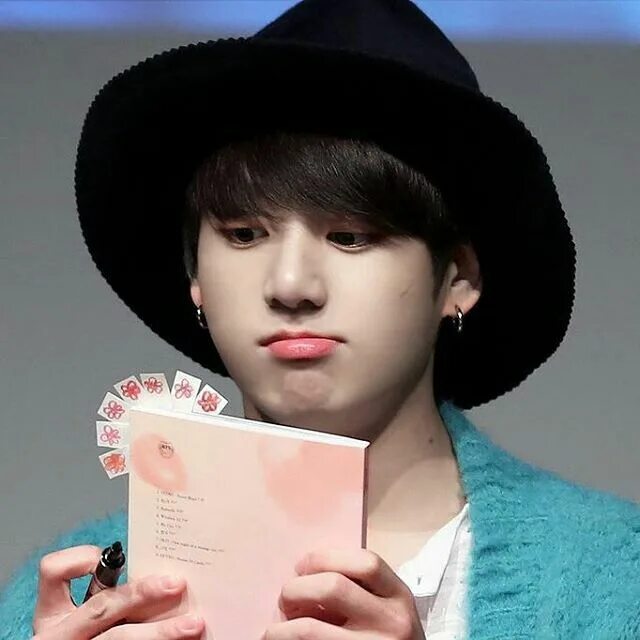 Бтс читают. Bts читают.