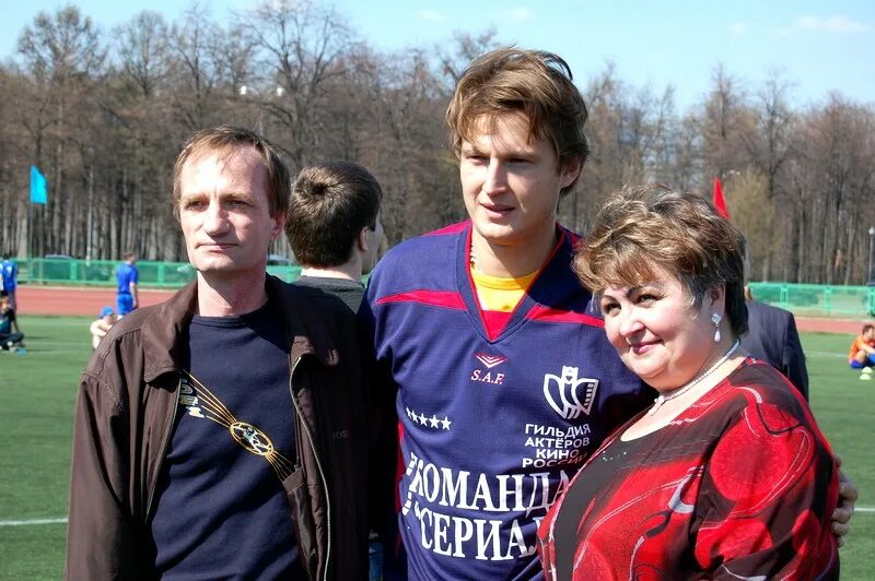 Актёр Александр Ефимов Носил Красу Университета На Руках. " Информационно-музыка