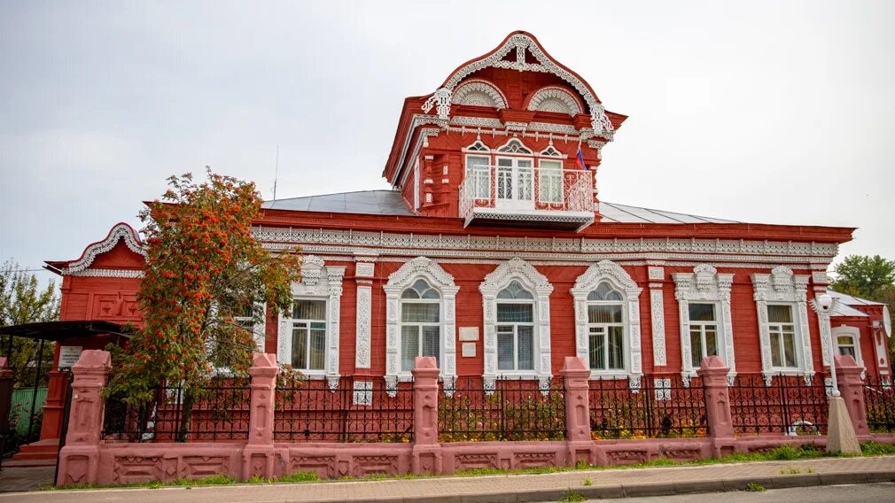 Наличники злынка. Злынка брянская область. Дом с резьбой. Город злынка. Злынка брянская область.