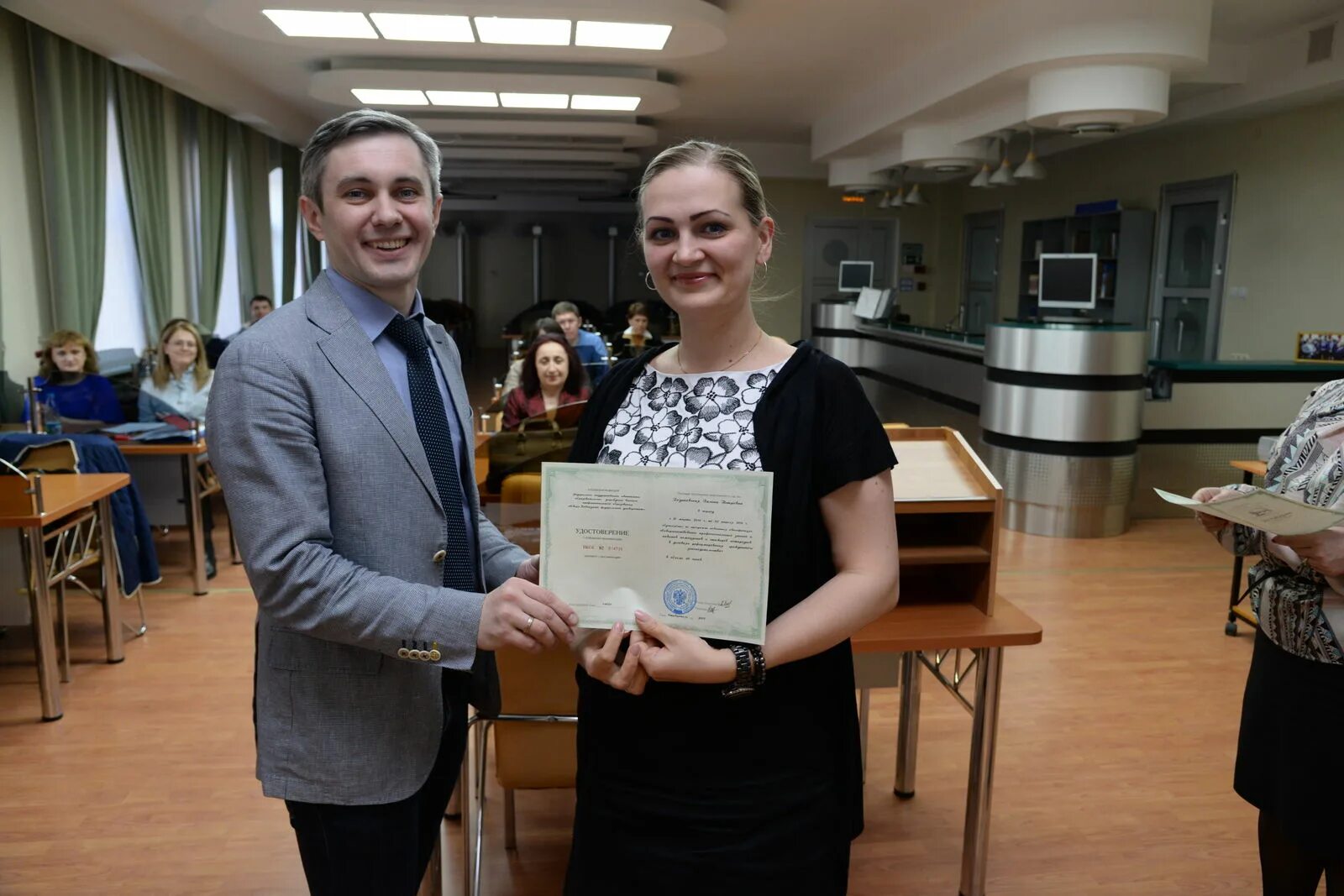 Ефремова дарья алексеевна самара. Помощник нотариуса образование. Работники нотариальной конторы. Помощник нотариуса образование. Помощник нотариуса образование.