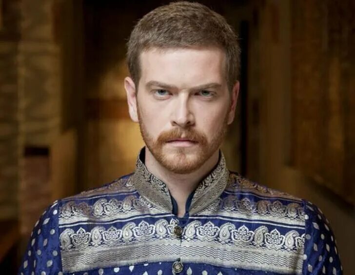 Энгин озтюрк селим. Нурбану султан и селим султан. Шехзаде селим. Энгин озтюрк шехзаде селим. Энгин озтюрк селима 2.